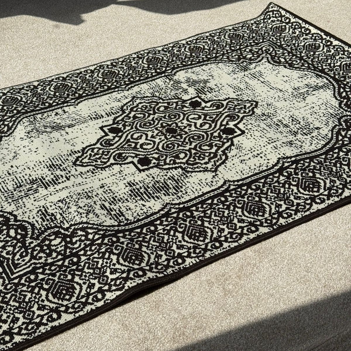 سجاد داخلي متعدد الألوان مقاس 1 × 1.5 م