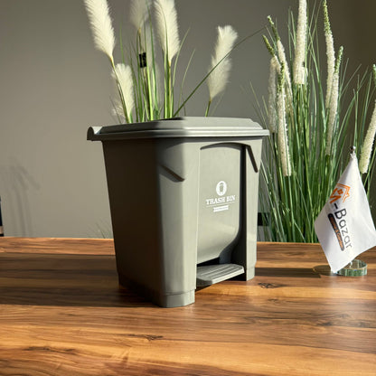 سلة مهملات كلاسيكية بدواسة - مجموعة متعددة الأحجام