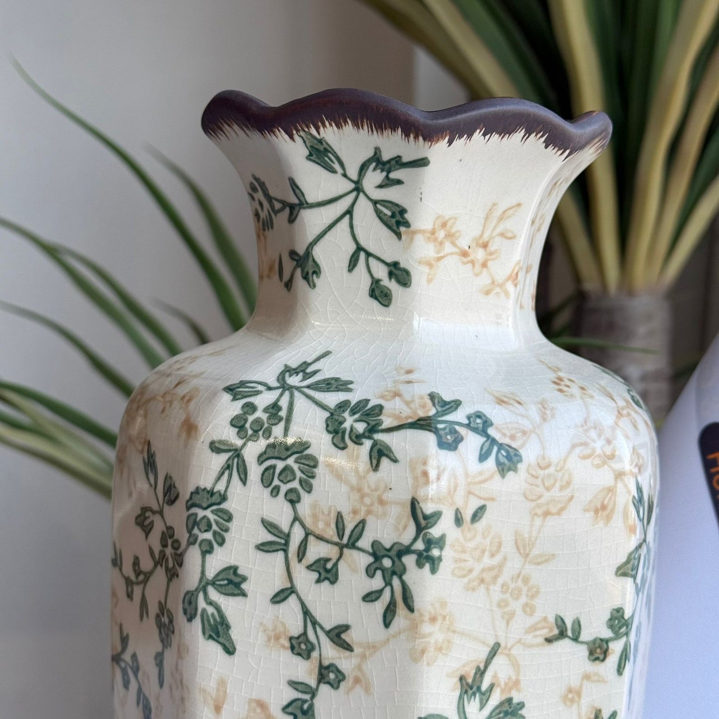 Classic Green Floral Ceramic Vase Collection