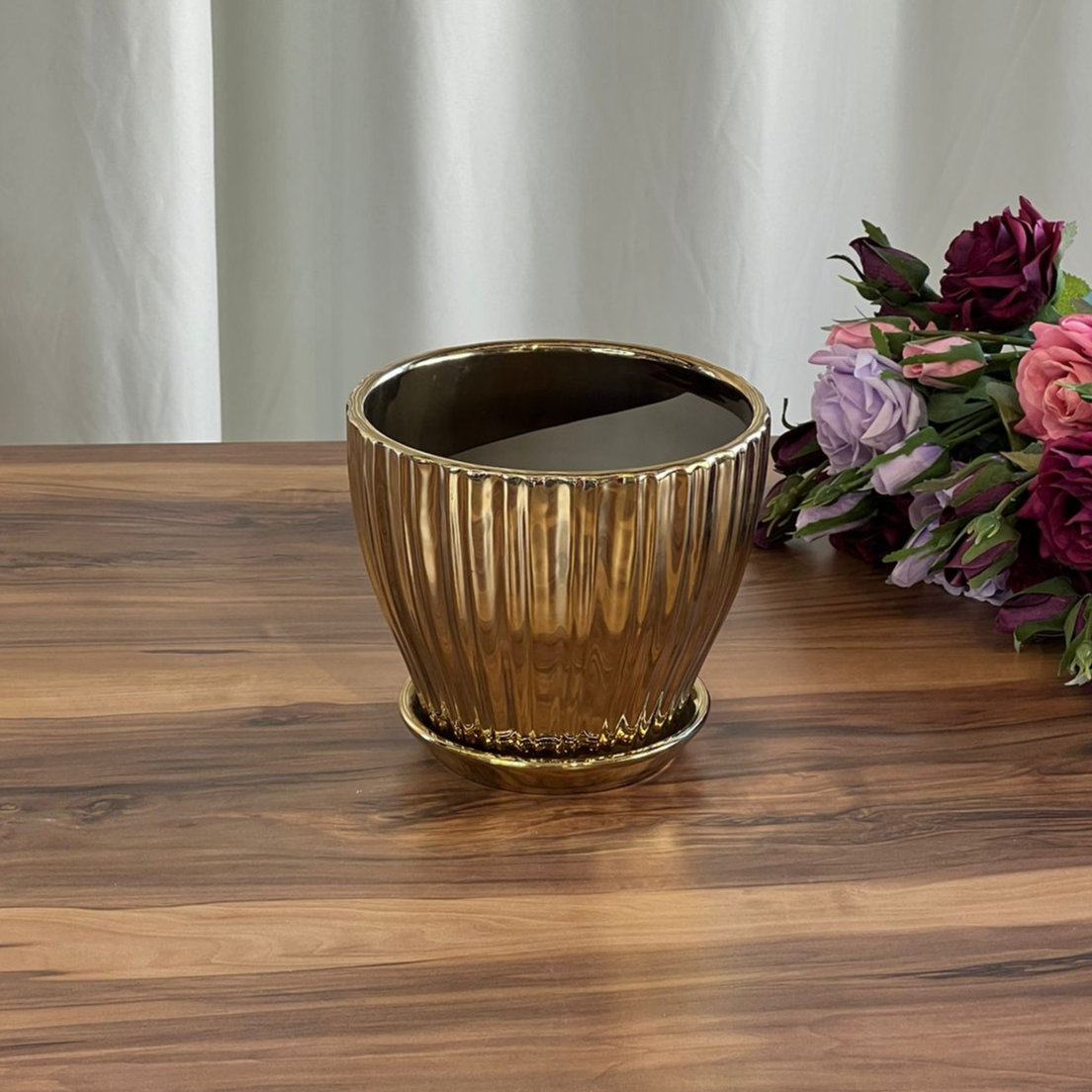 Vintage Gold Indoor/Outdoor Ceramic Planter