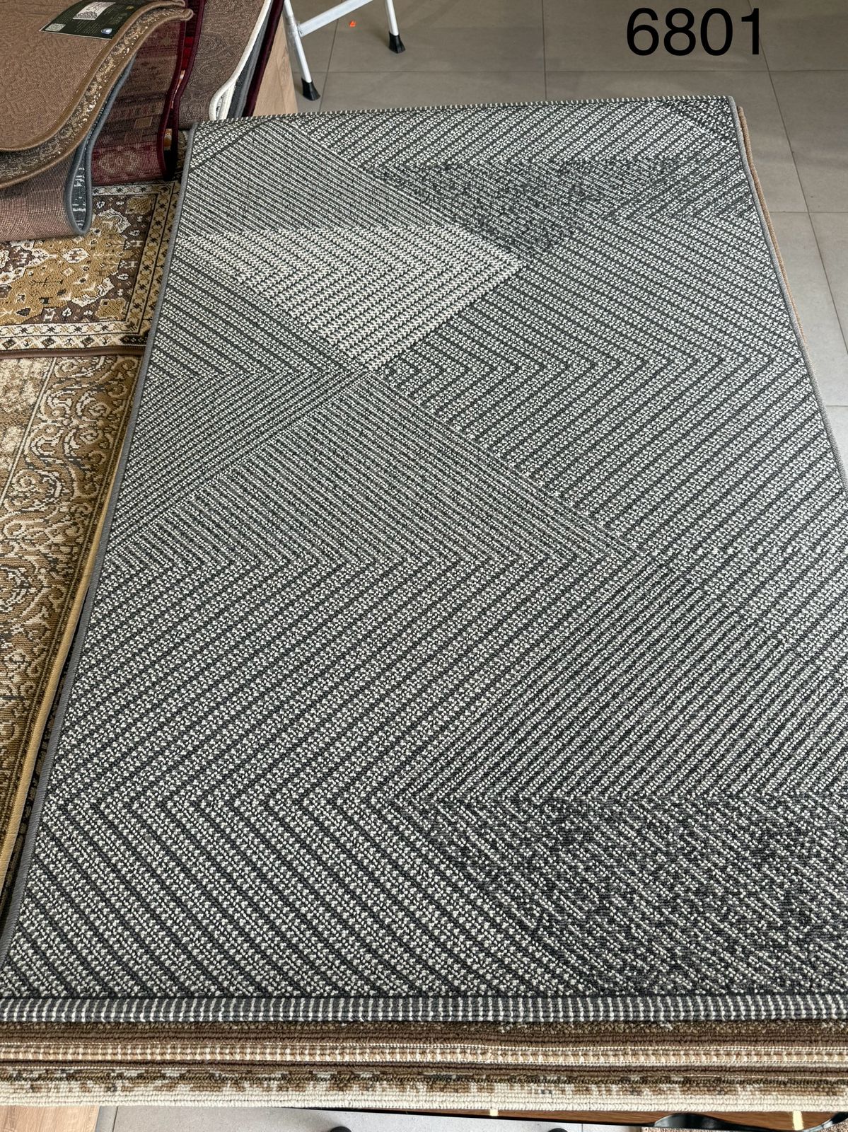 سجاد داخلي متعدد الألوان مقاس 1 × 1.5 م