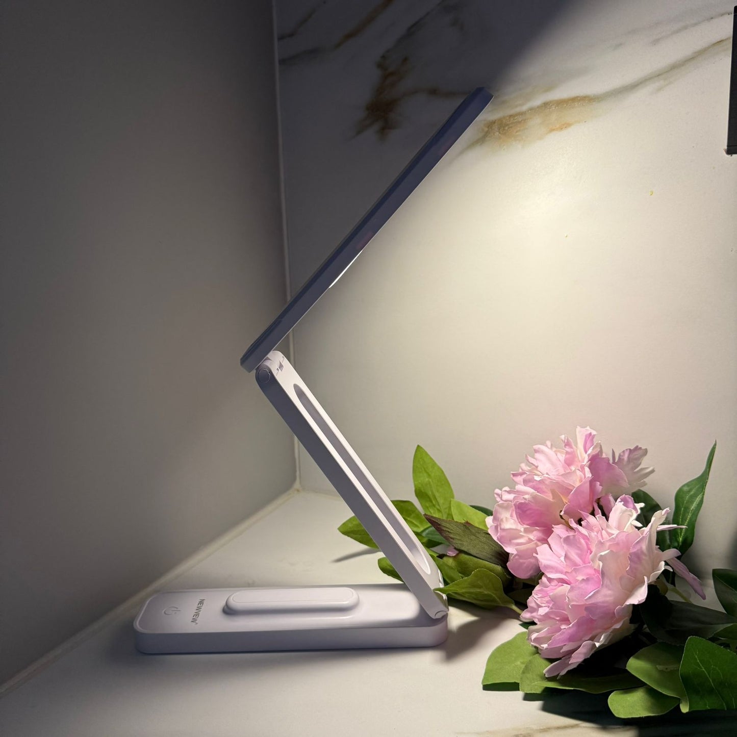 Foldable LED Desk Lamp