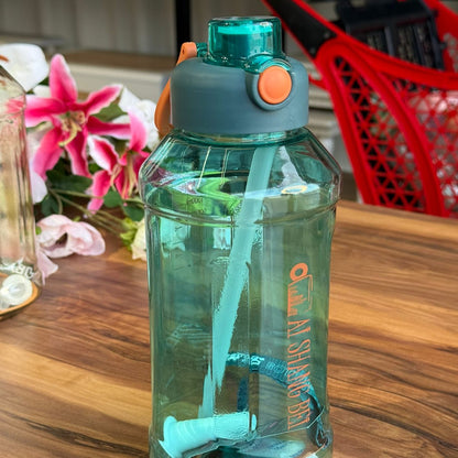 زجاجة شرب رياضة متعددة الألوان مع قش