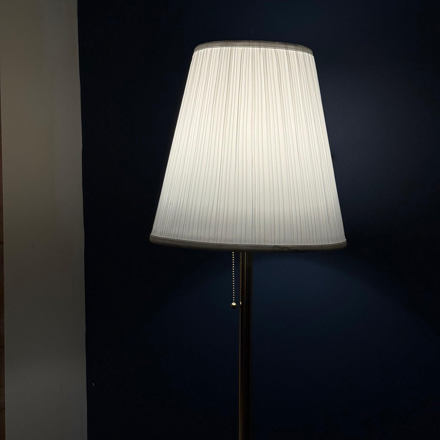 Elegant Gold Floor Lamp with Pleated Fabric Shade