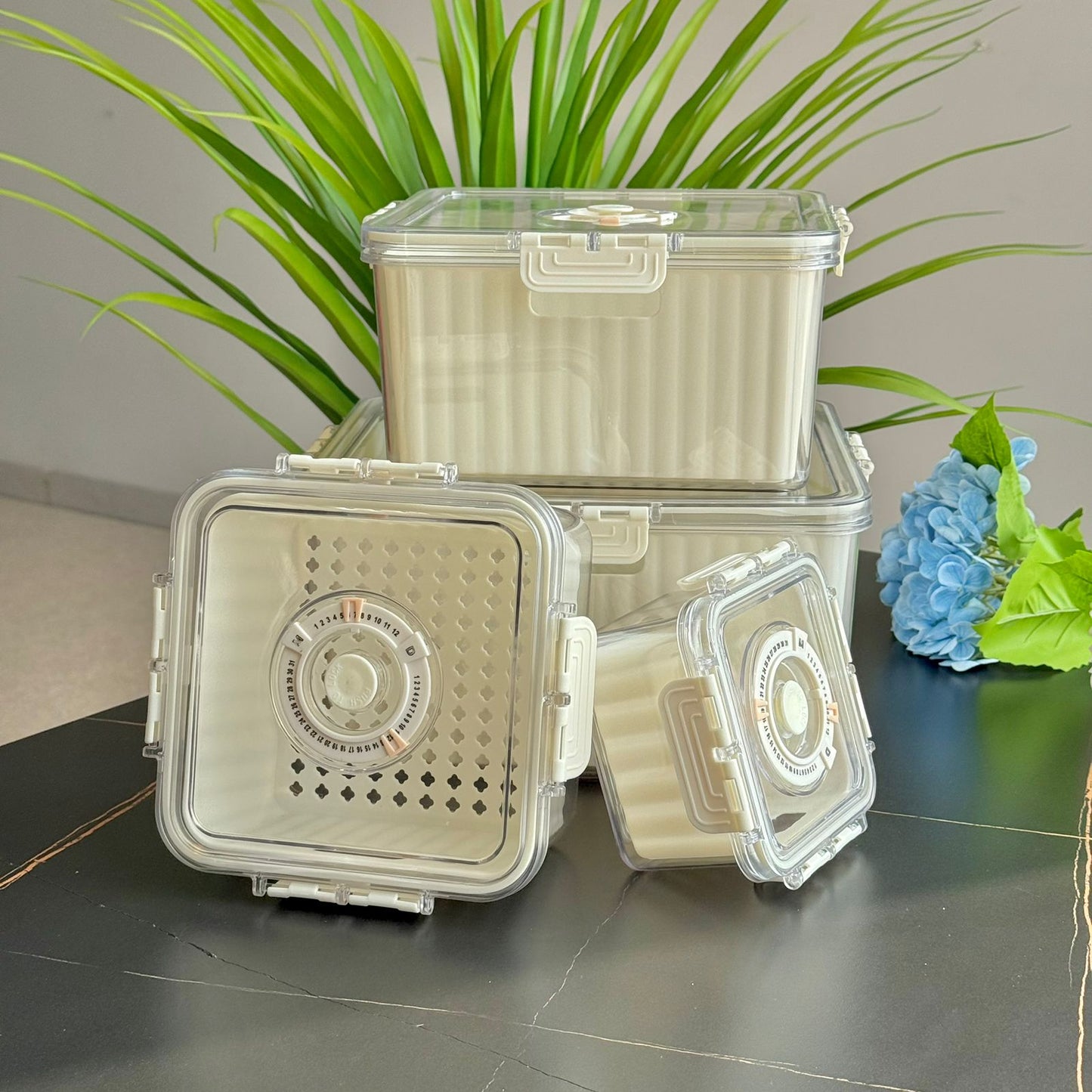 حاوية تخزين طعام محكمة الغلق ومتعددة الأغراض مع قرص لعرض التاريخ - مجموعة مكونة من 4 قطع