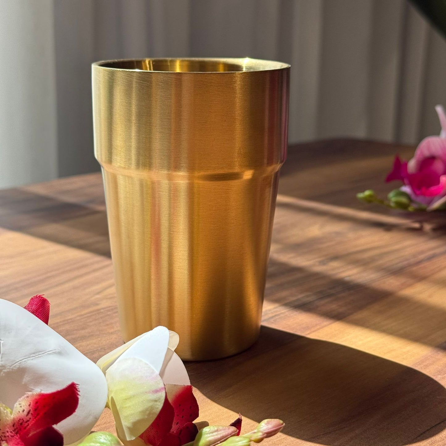  پەرداخى زەردی ڕەسەن و شيك  