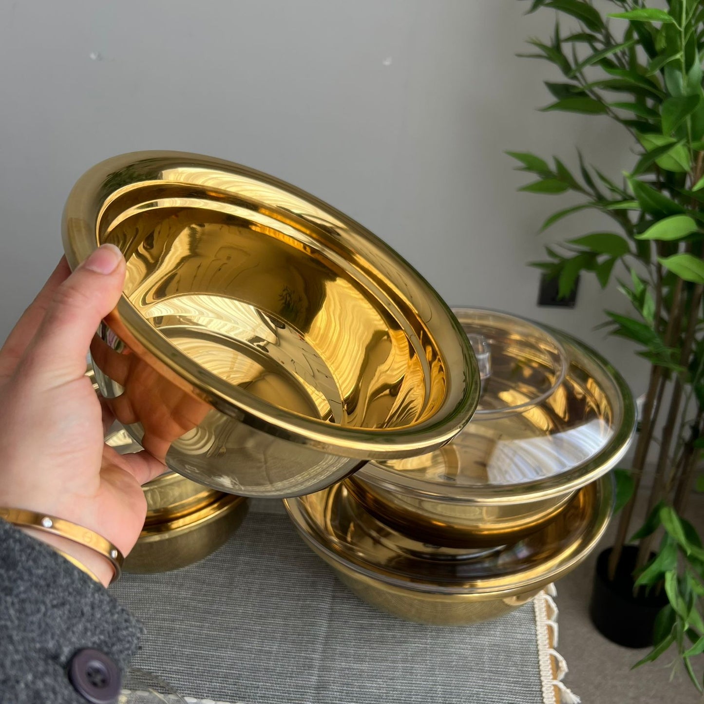 Elegant Gold Stainless Steel Bowl Set with Lids