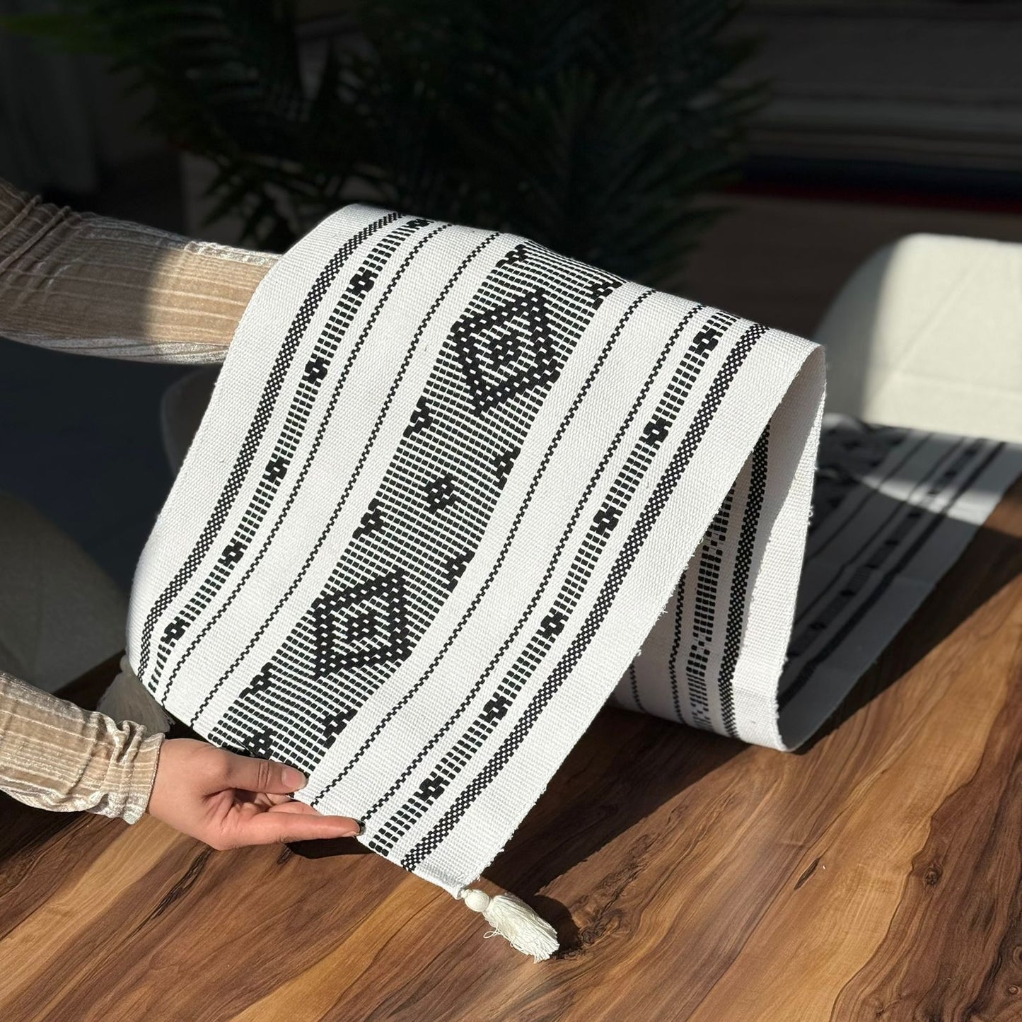 ٣٥ × ٢٢٠سم ڕایەخی سەر مێزی دیکۆراتی شاهانە