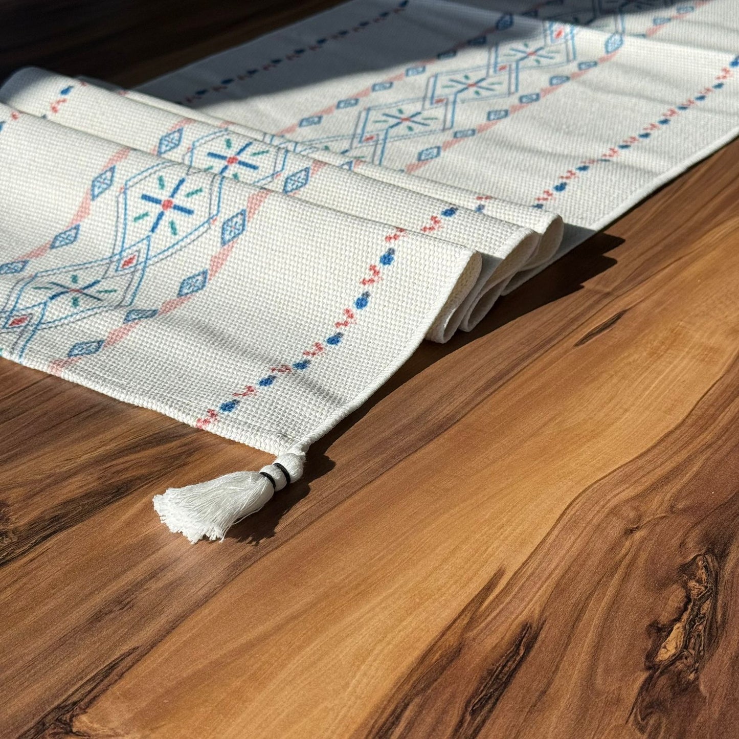 ٣٥ × ١٨٠سم ڕایەخی سەر مێزی دیکۆراتی شاهانە