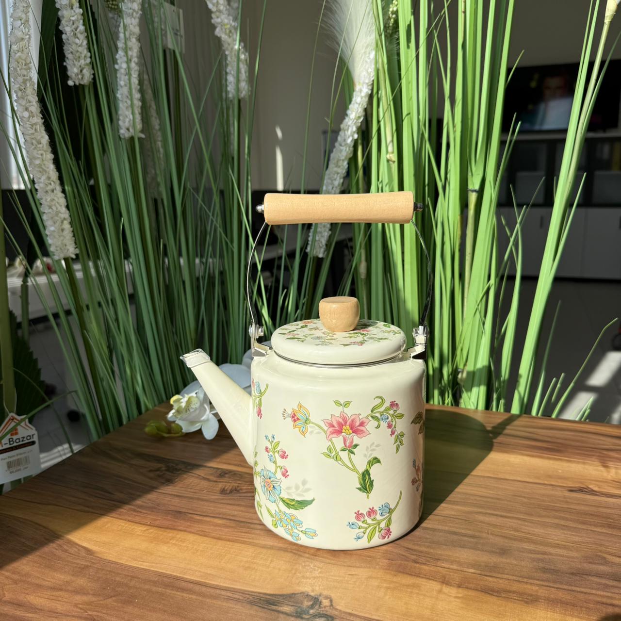 Stovetop Vintage Bloom Floral Teapot With Wooden Handle- 1.3/2L