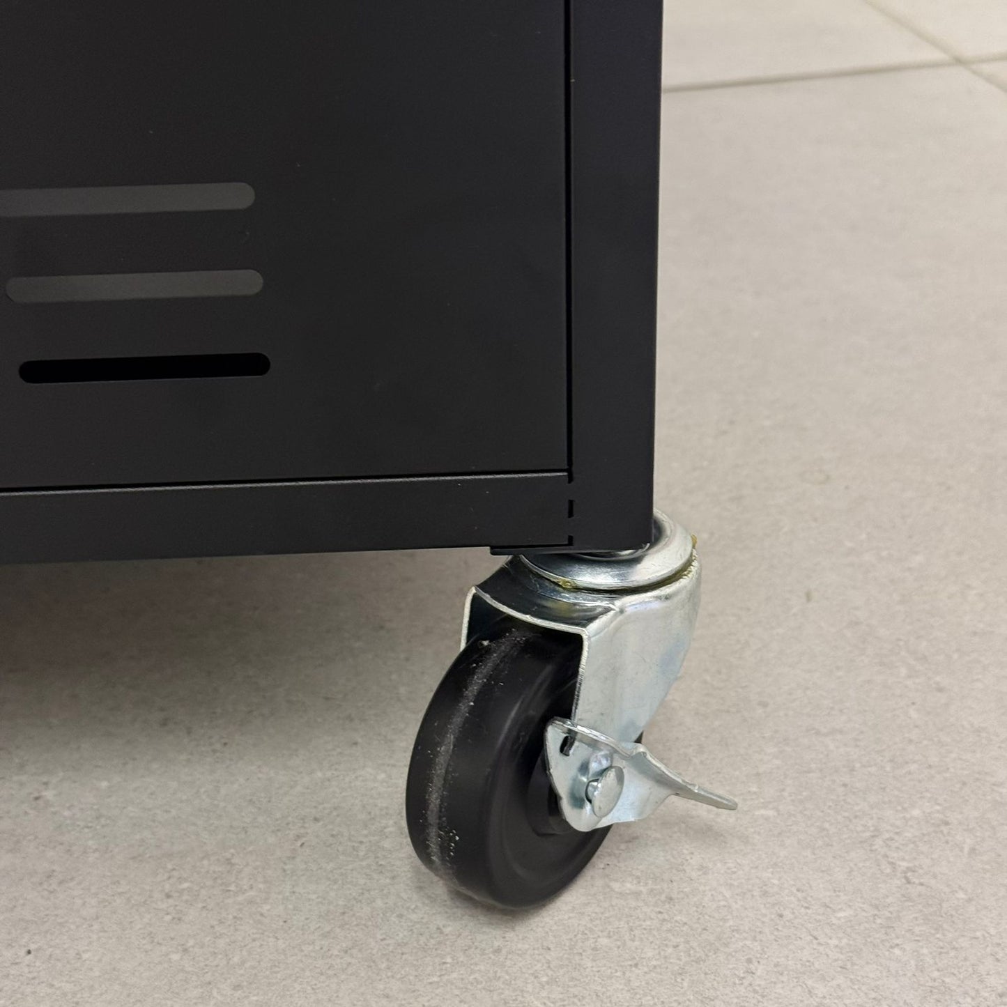 مەقەڵەی کاراو نایاب 