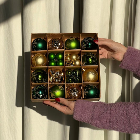 C6 - Christmas Tree Colorful Decoration Balls