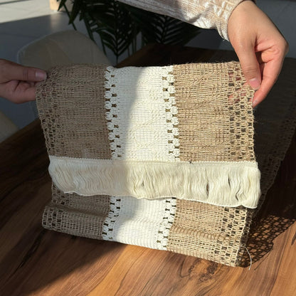 ٣٠ × ١٨٠سم ڕایەخی سەر مێزی دیکۆراتی شاهانە