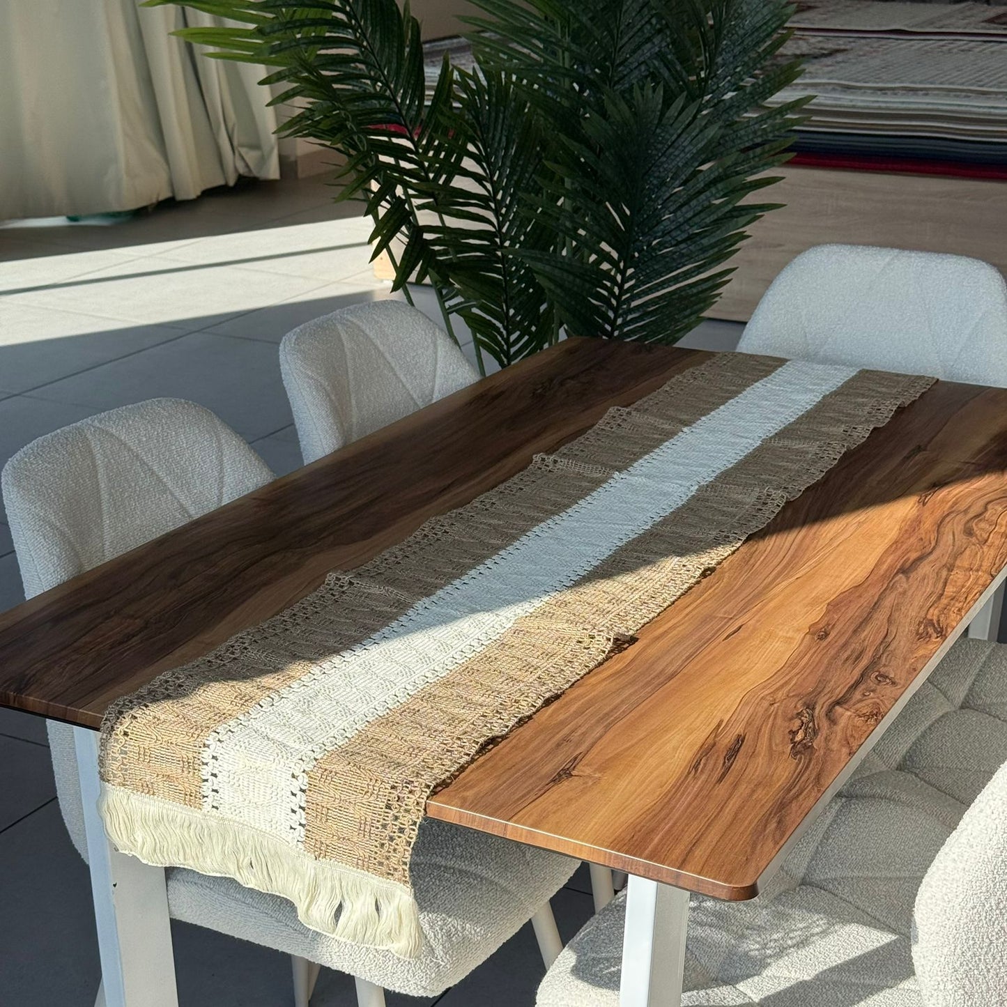 ٣٠ × ١٨٠سم ڕایەخی سەر مێزی دیکۆراتی شاهانە