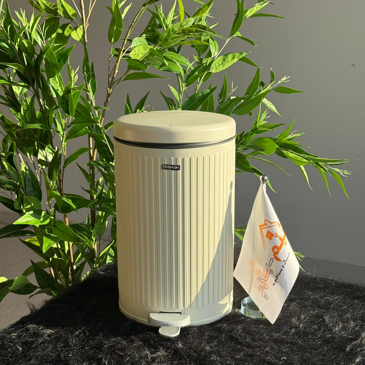 دواسة مزدوجة الحركة وصندوق قمامة ضغط – مقاسين