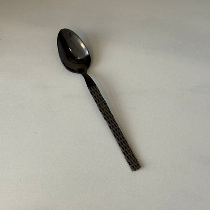 Black Mirror Cutlery Collection With Textured Handle