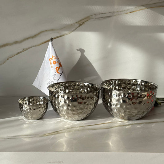 وعاء فضي مرصع بثلاثة أحجام