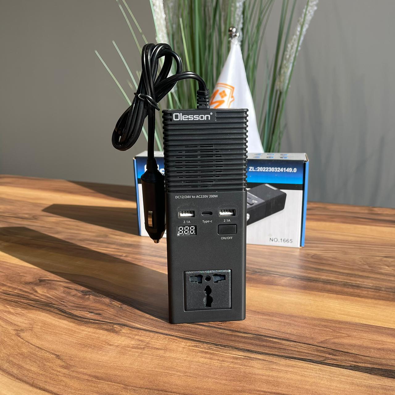 200W Intelligent Car Power Inverter