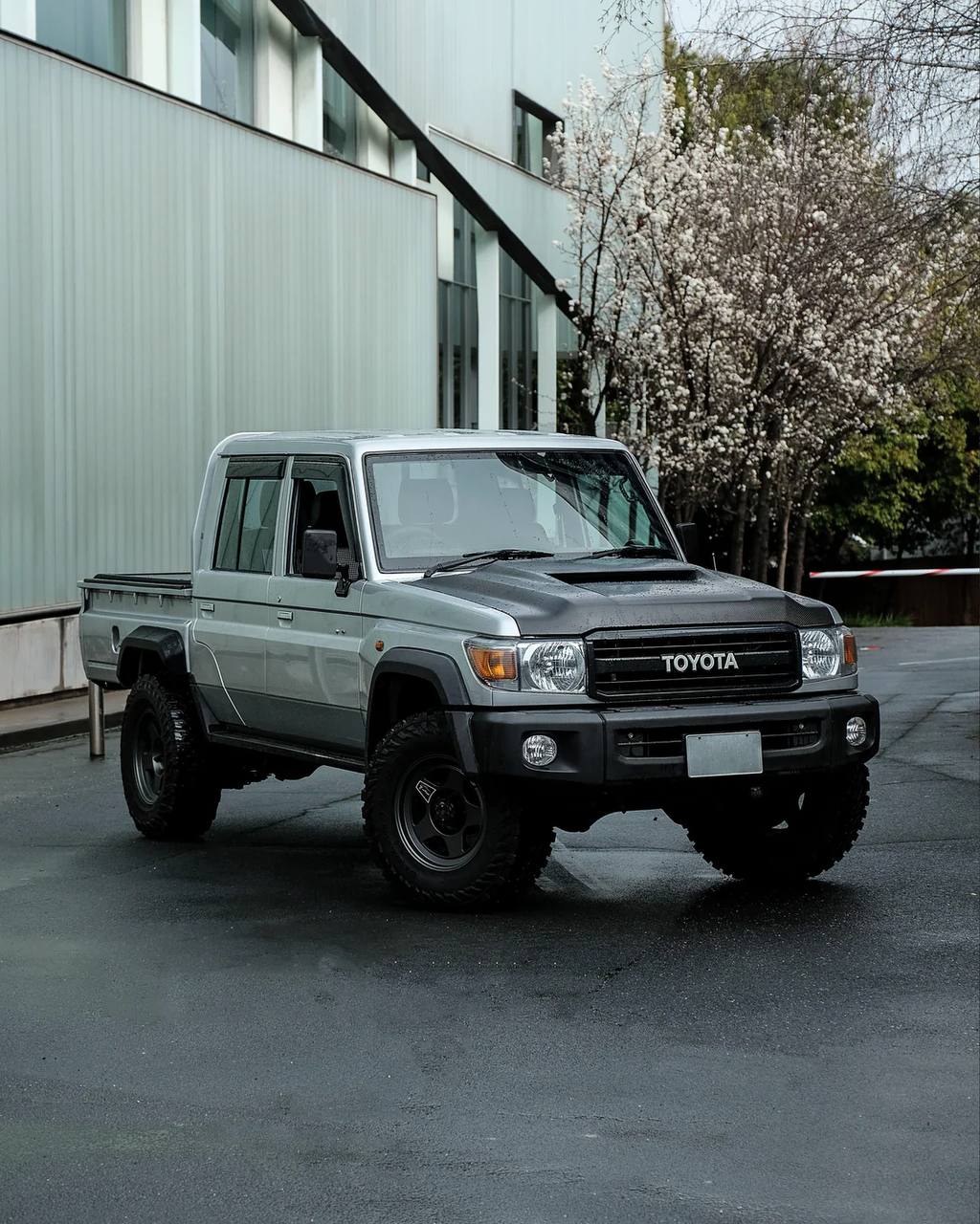 Toyota Land Cruiser 70th Anniversary Radiator Grill