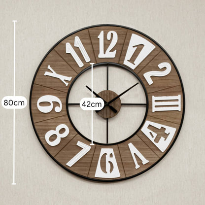 ساعة حائط خشبية