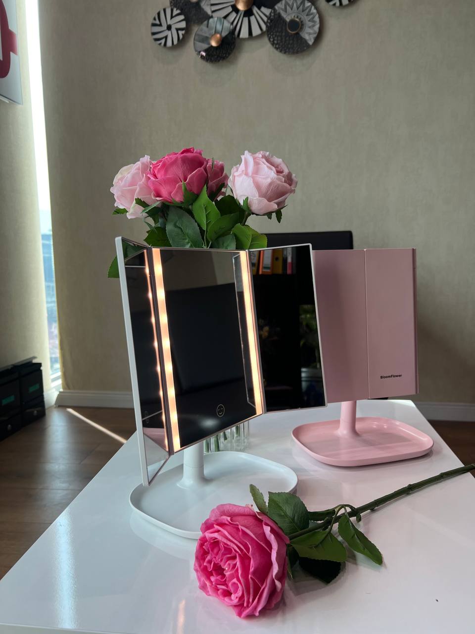 ئاوێنەى ماکیاژى LED ی وەستاو