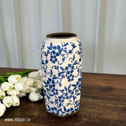 مزهرية سيراميك عتيقة مزخرفة مصنوعة يدويًا