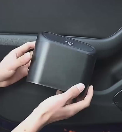 سلة المهملات الصغيرة المعلقة على السيارة