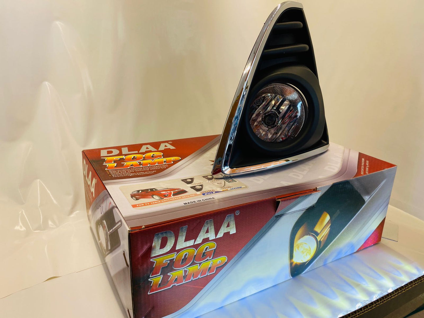 مصابيح ضباب تويوتا يارس 2015